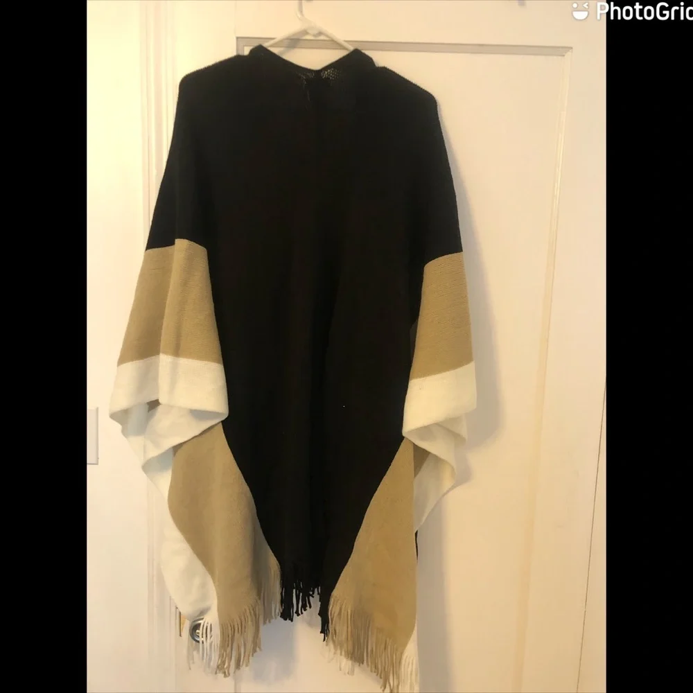 Harve Benard Colorblock Fringe Poncho Wrap Cardigan